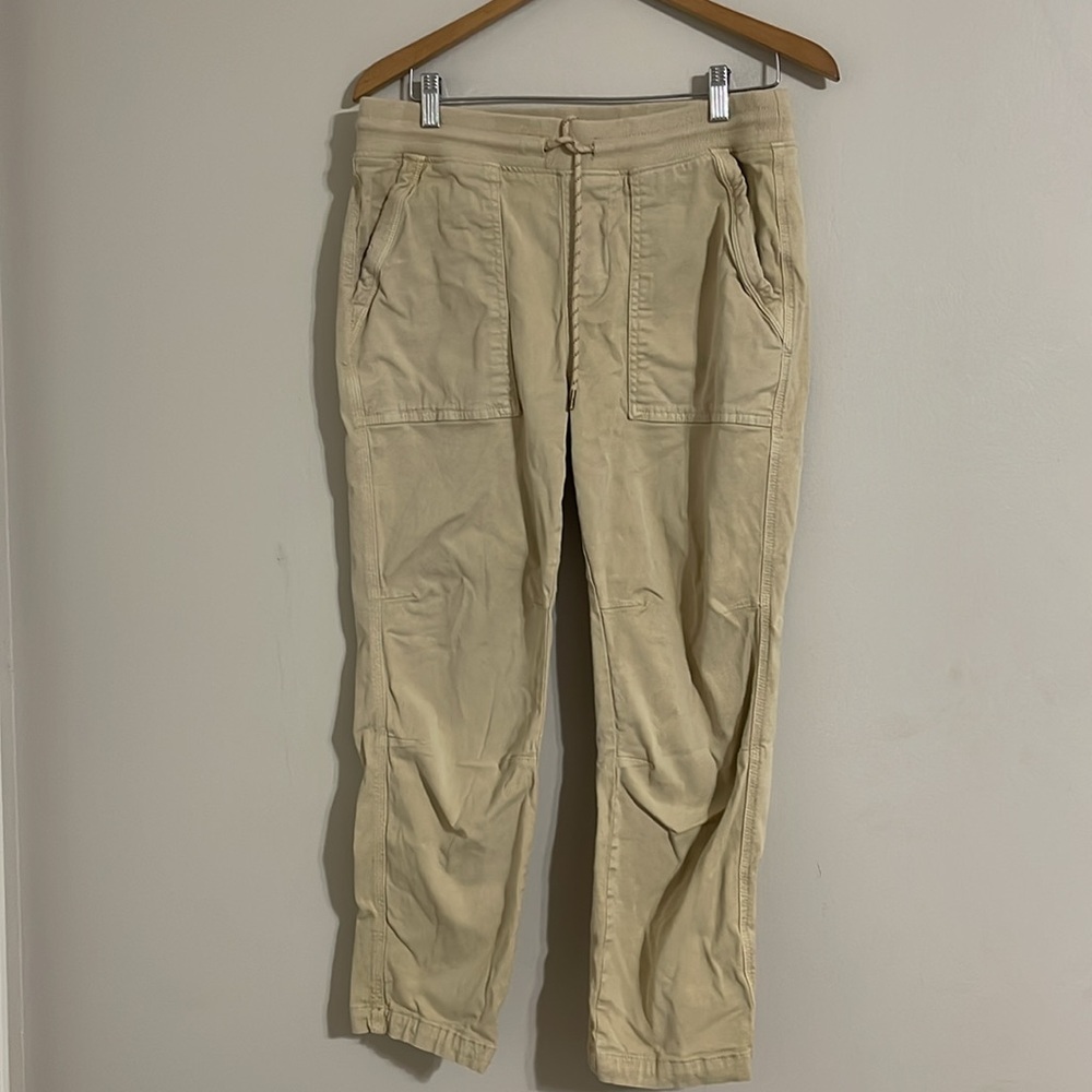 faherty women’s tan drawstring pull on cargo pants medium